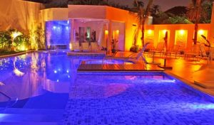 Sua piscina muito mais bonita com iluminação de Led. 2 Sua piscina muito mais bonita com iluminação de Led.