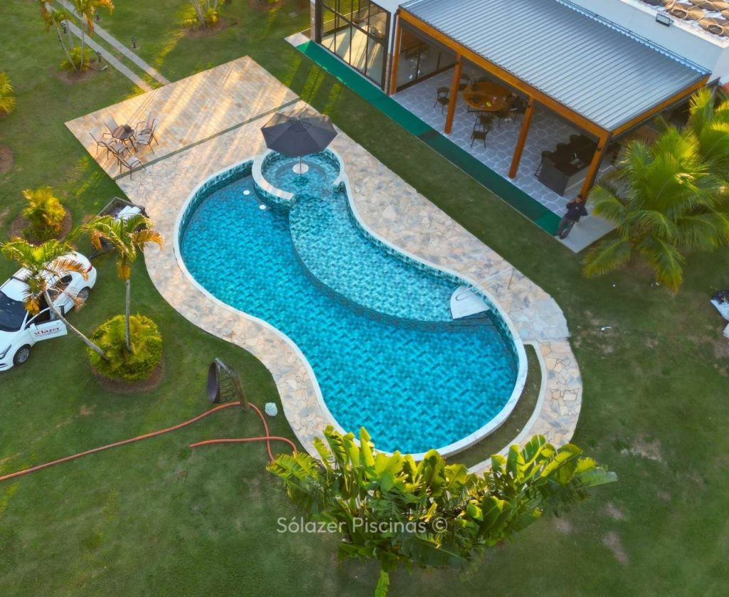 Tendências para piscinas em 2025: o que está em alta neste ano! 3 23