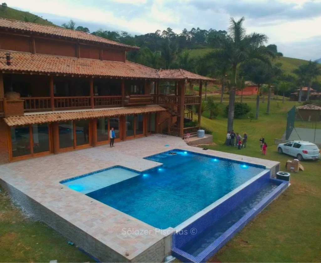 10 ideias de piscina de vinil em Atibaia - SP 7 Piscina com borda infinita