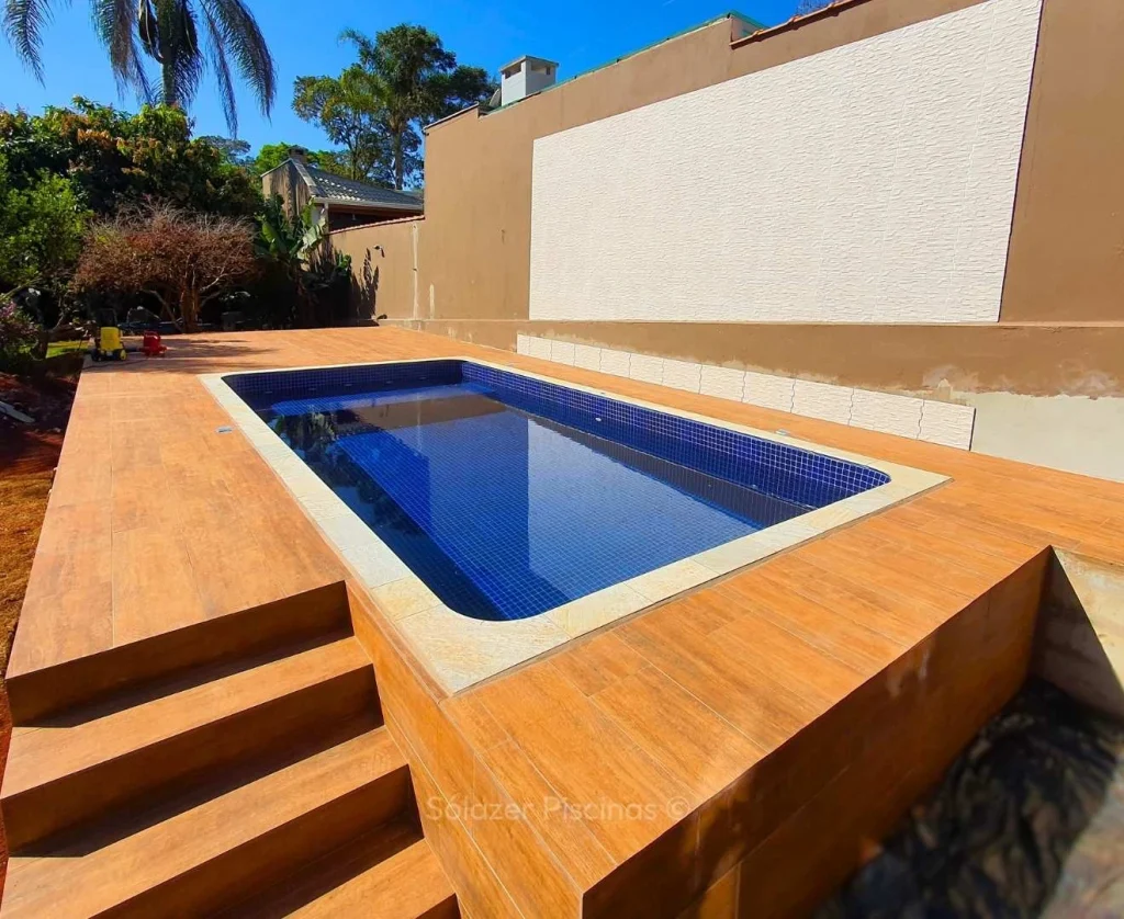 10 ideias de piscina de vinil em Atibaia - SP 9 Piscina elevada