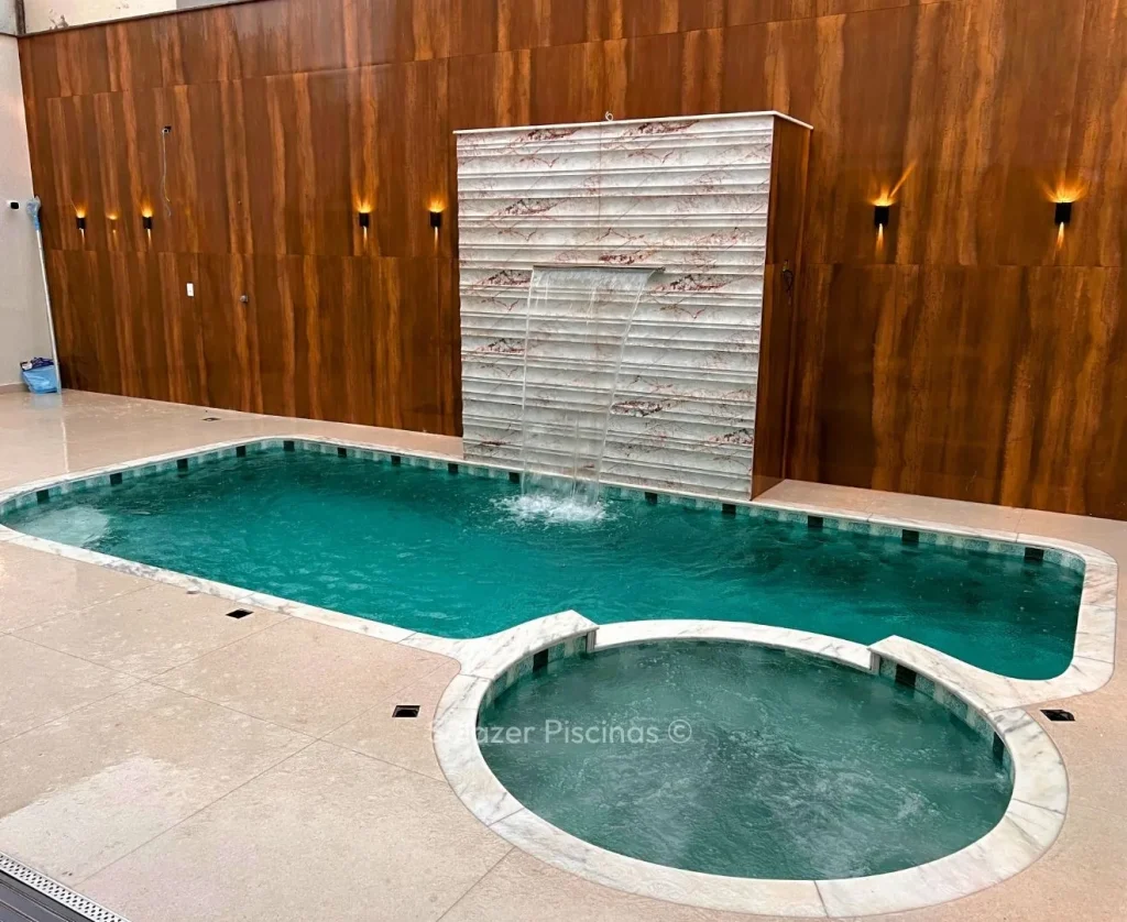 Piscina de vinil com spa acoplado