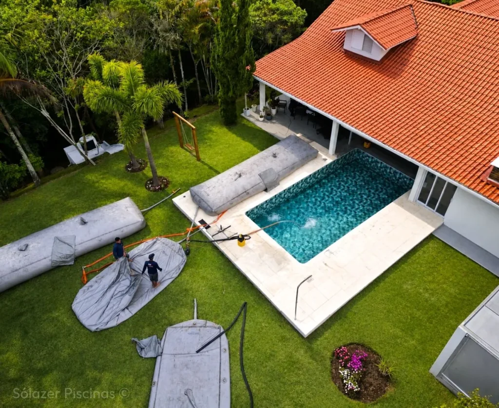 É possível trocar o vinil da piscina sem desperdiçar água?