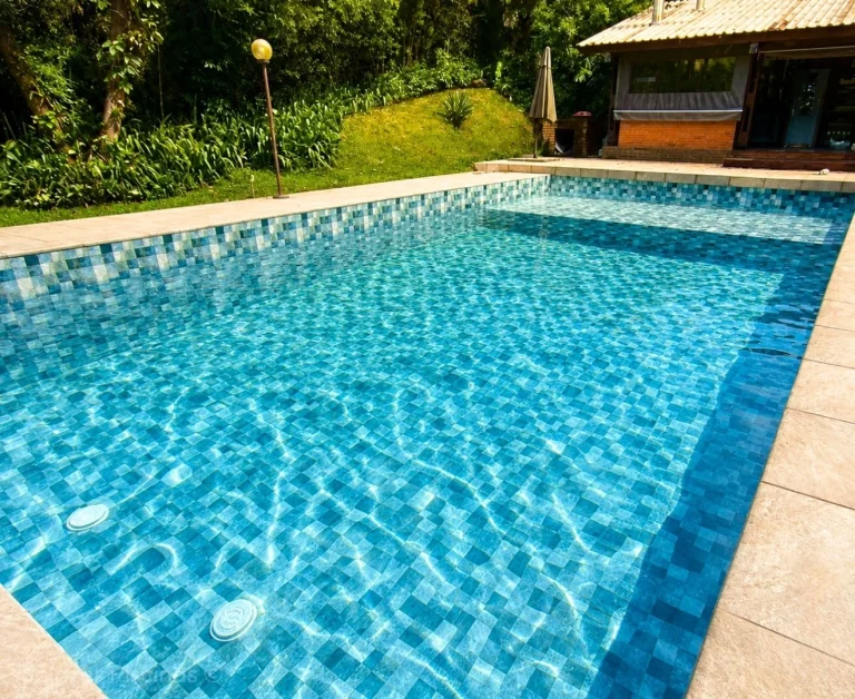 Blog 33 Veja Como Funciona a Instalação de Manta Armada em Piscina de Azulejo em Mairiporã - SP